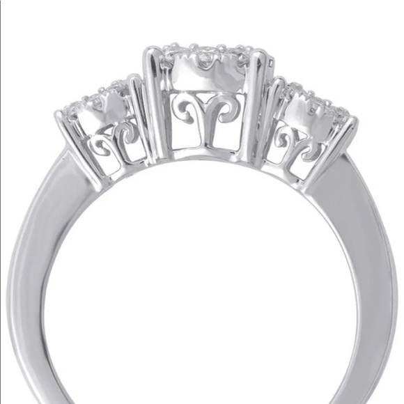 Ring - Picture 6 of 7